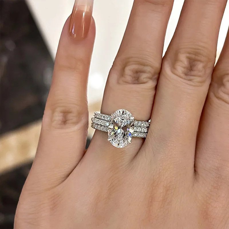 Shiny Diamond Look Fashion Jewelry Ring - Image 2