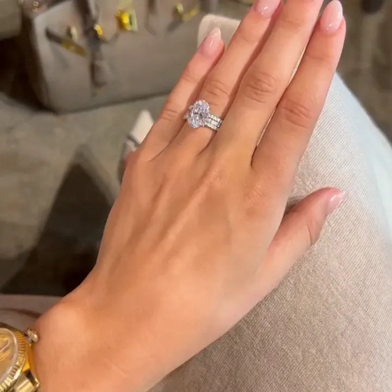 Shiny Diamond Look Fashion Jewelry Ring - Image 3