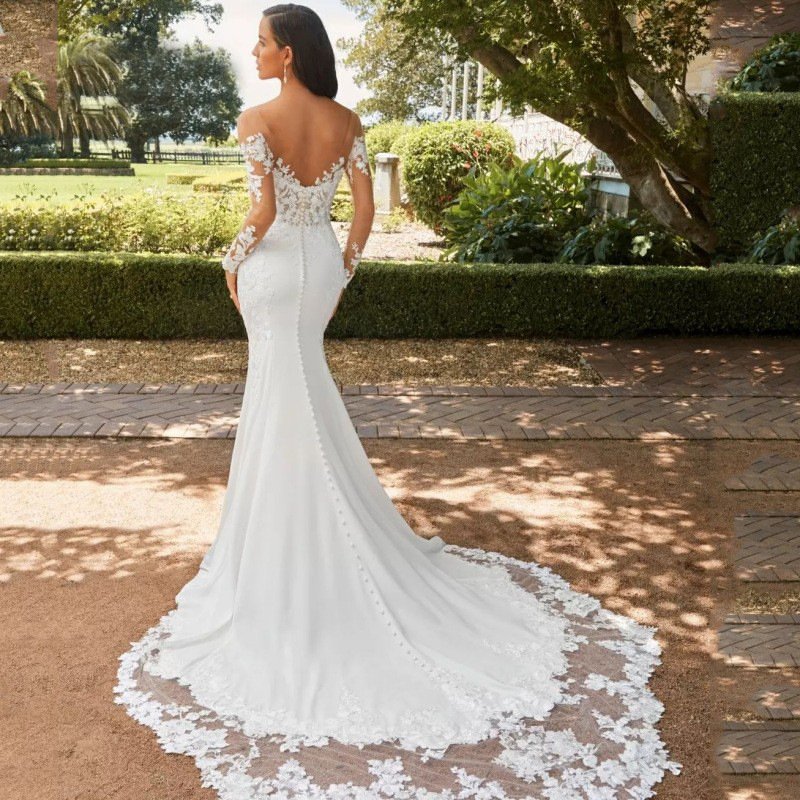 Chic Backless Lace Fishtail Wedding Dress - Image 10