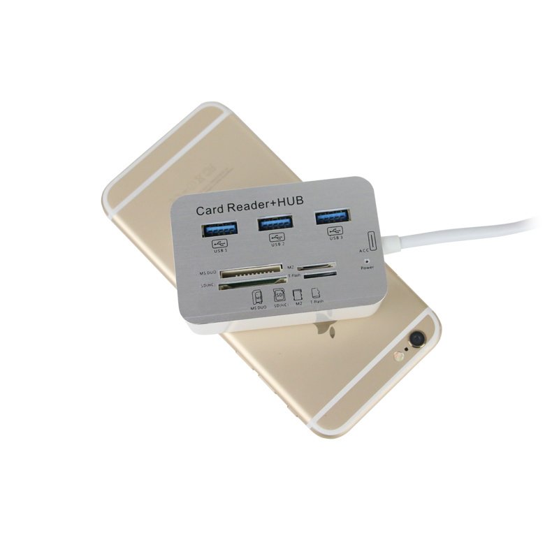 Multi-Function USB 3.0 Hub and Card Reader - Image 2