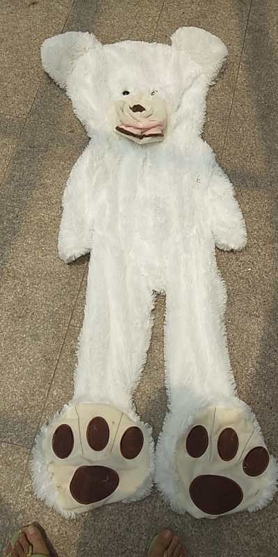 Giant Soft Cuddly Teddy Bear Plush Toy - Image 8