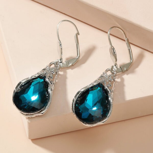 Water Drop Ear Buckle Atmospheric Retro Water Drop Earring Ear Jewelry - Image 3