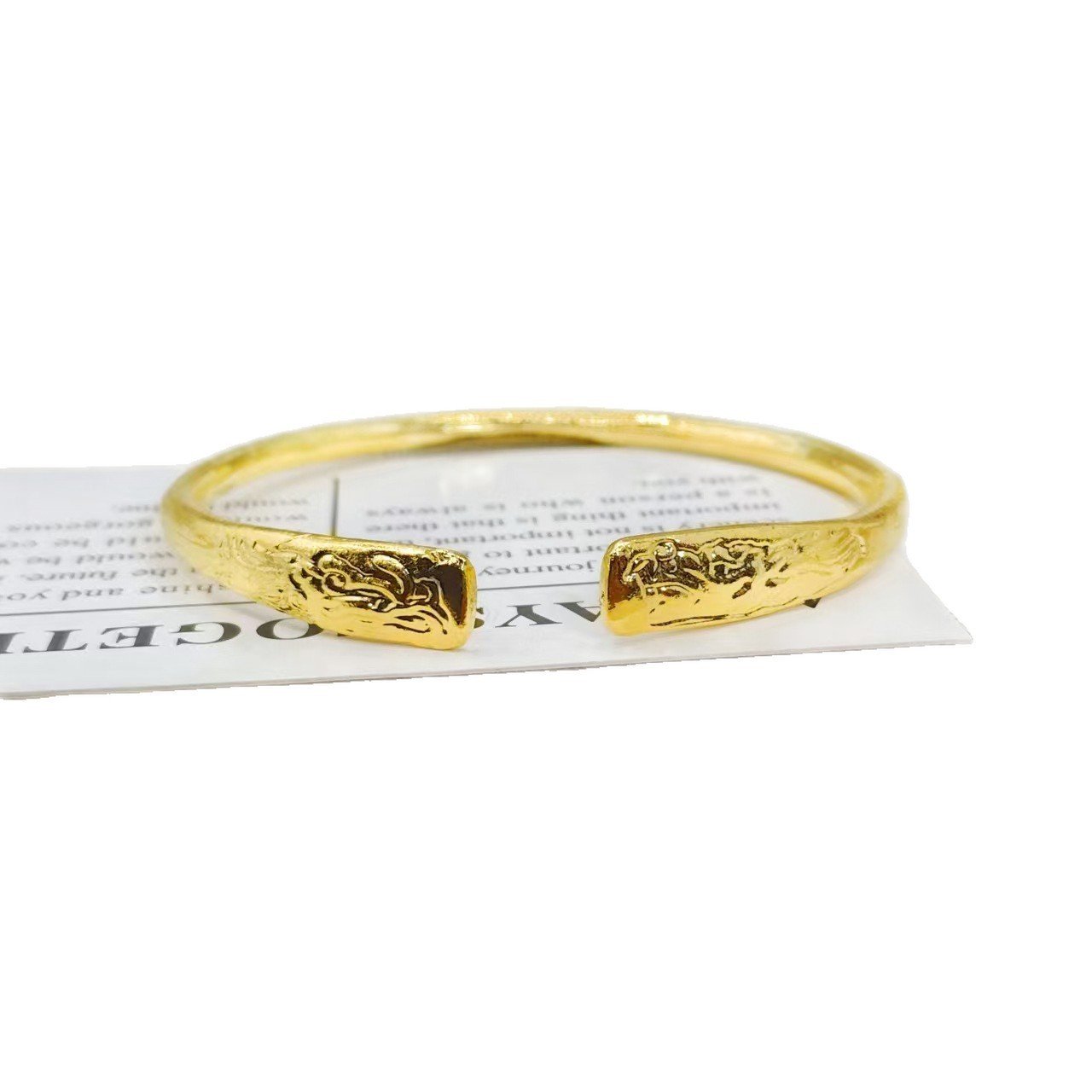 Ladies Golden Dragon Triumphs Cool Bracelet - Image 3